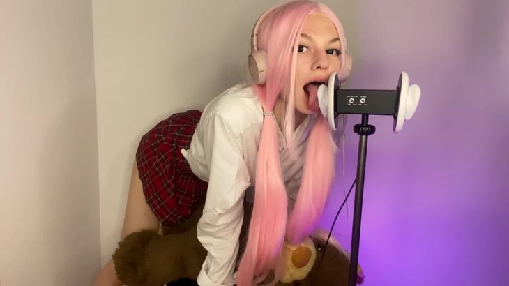 高颜值俄罗斯毛妹助眠，特有的舔耳真的绝了！55