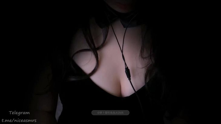 ASMR萝卜爱吃兔兔 舔耳福利3