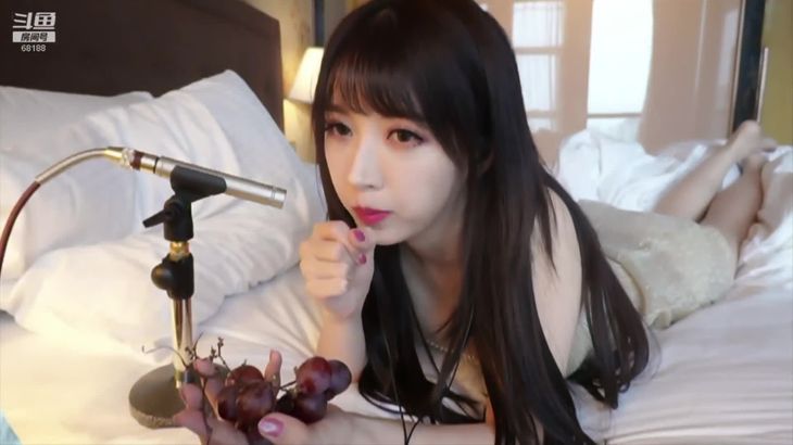 [小女巫露娜]ASMR睡眠、进食、食物、说话、声音、口腔音
