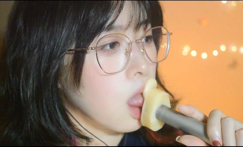 椰子ASMR  硅胶耳咬耳弹舌