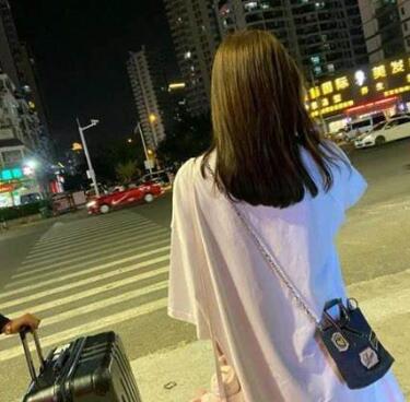 步非烟A472-A475丝袜妈妈之母子旅途：温柔耳语与沉浸式角色扮演[4V/267M]