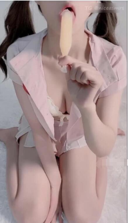 奶兮酱ASMR舔棒棒冰1V：治愈系舔耳声控福利【1V】