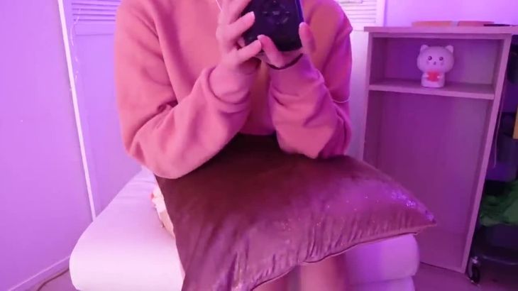 ASMR-YOUR-EAR-TICKLE-(-MIC-SCRATCHING,-brain-trigger-)-こちょこちょ女子