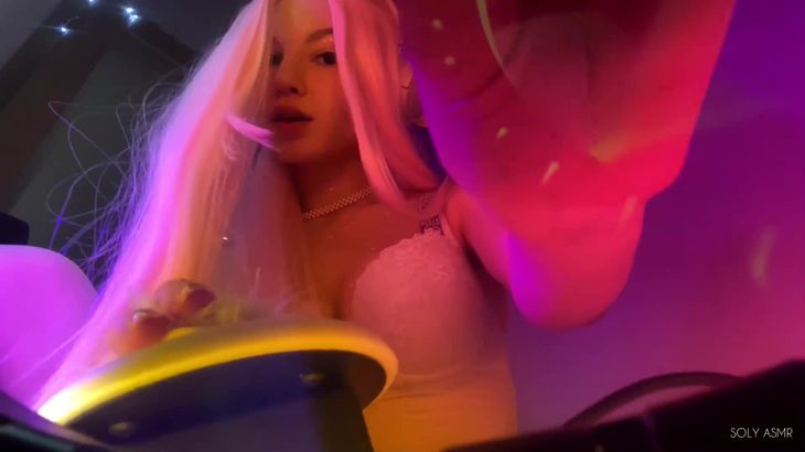 高颜值俄罗斯毛妹助眠，特有的舔耳真的绝了！29